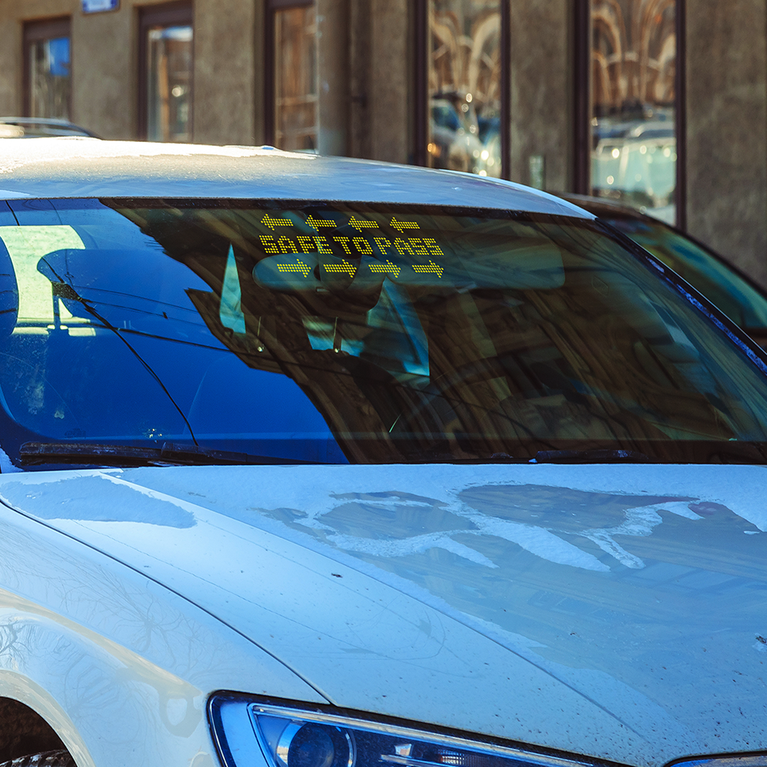 LUMINEQ transparent display for autonomous car 1080x1080_no logo