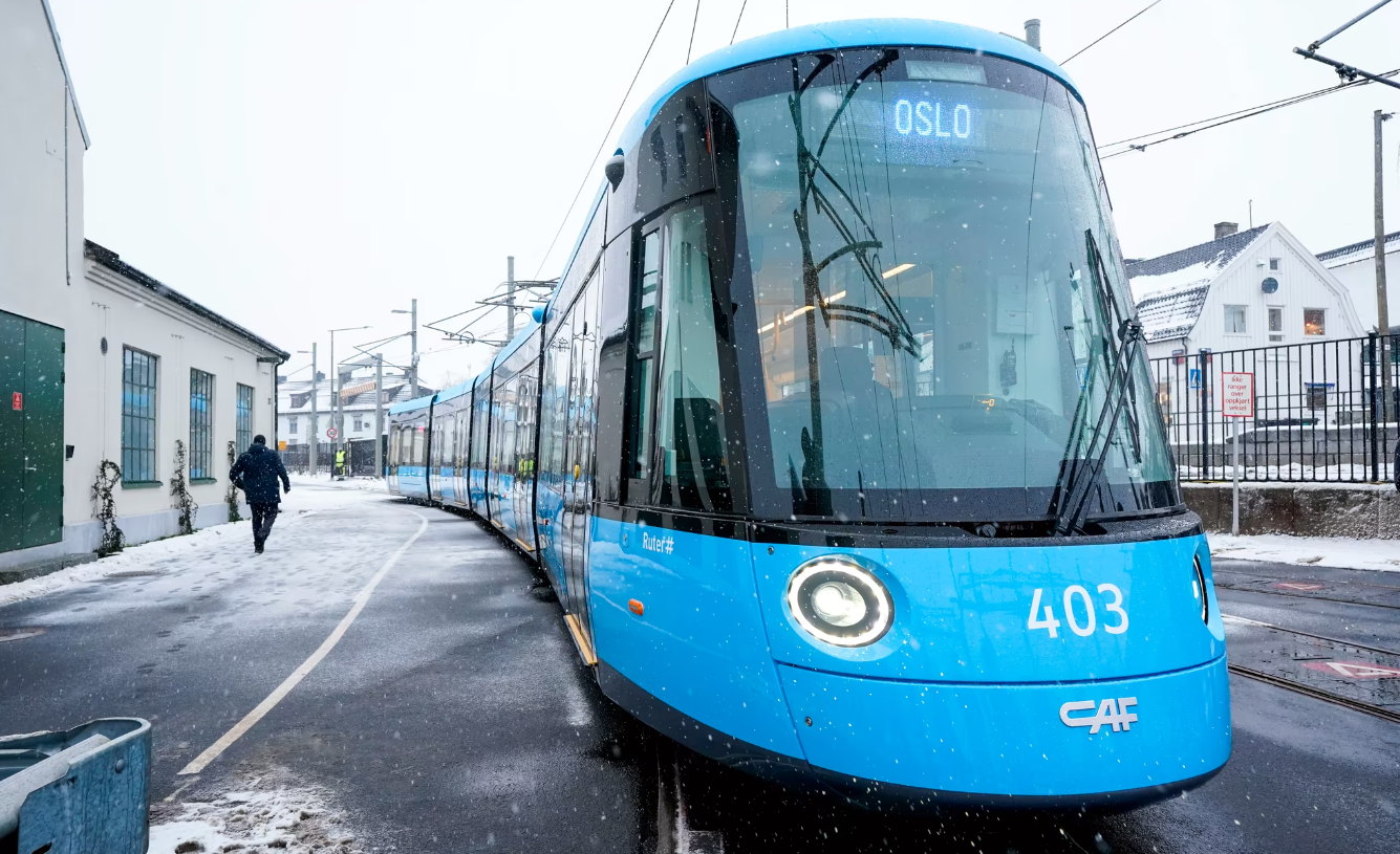 lumineq head up display on oslo tram