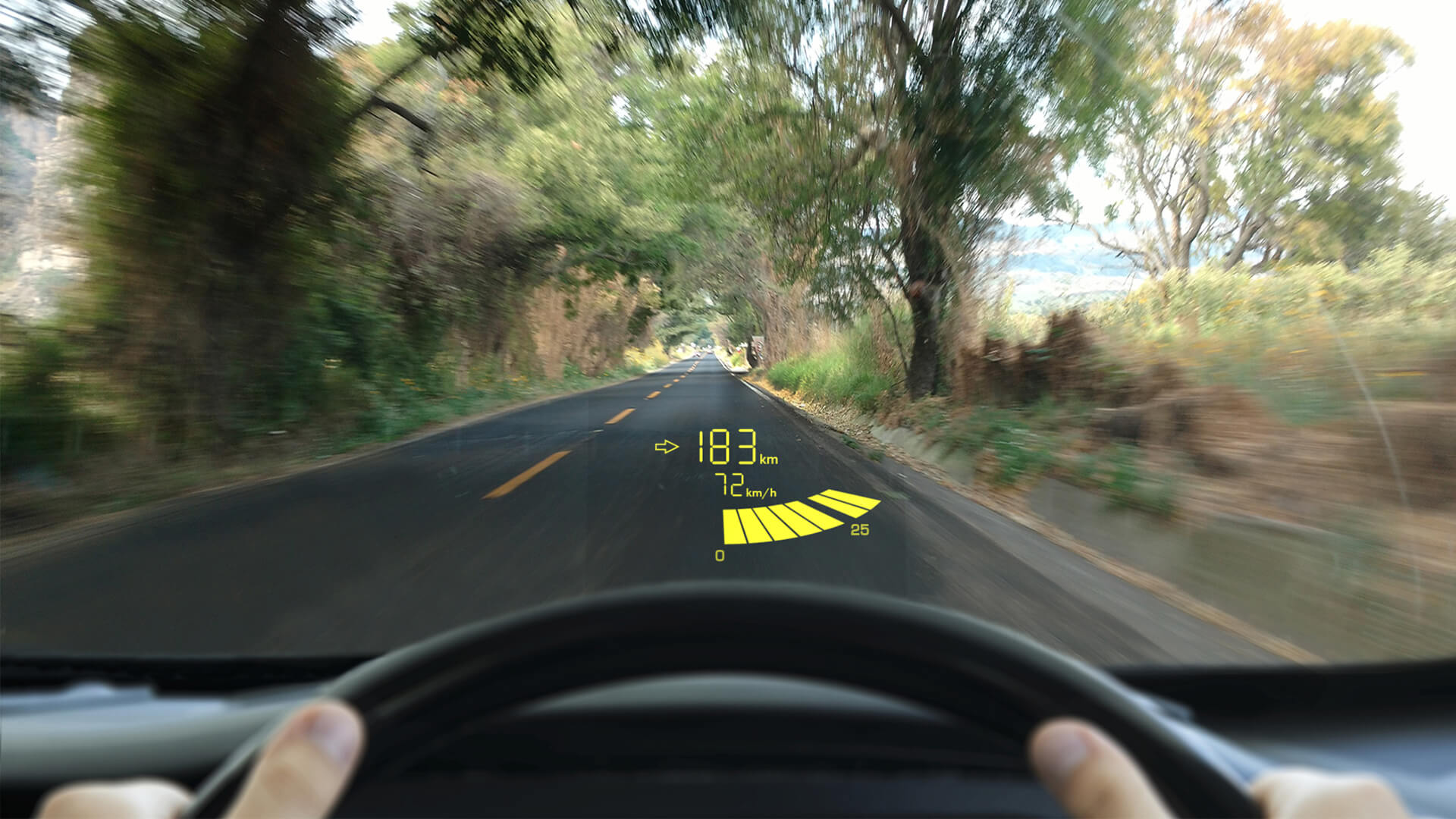 Pros and cons of different head-up display solutions for vehicles