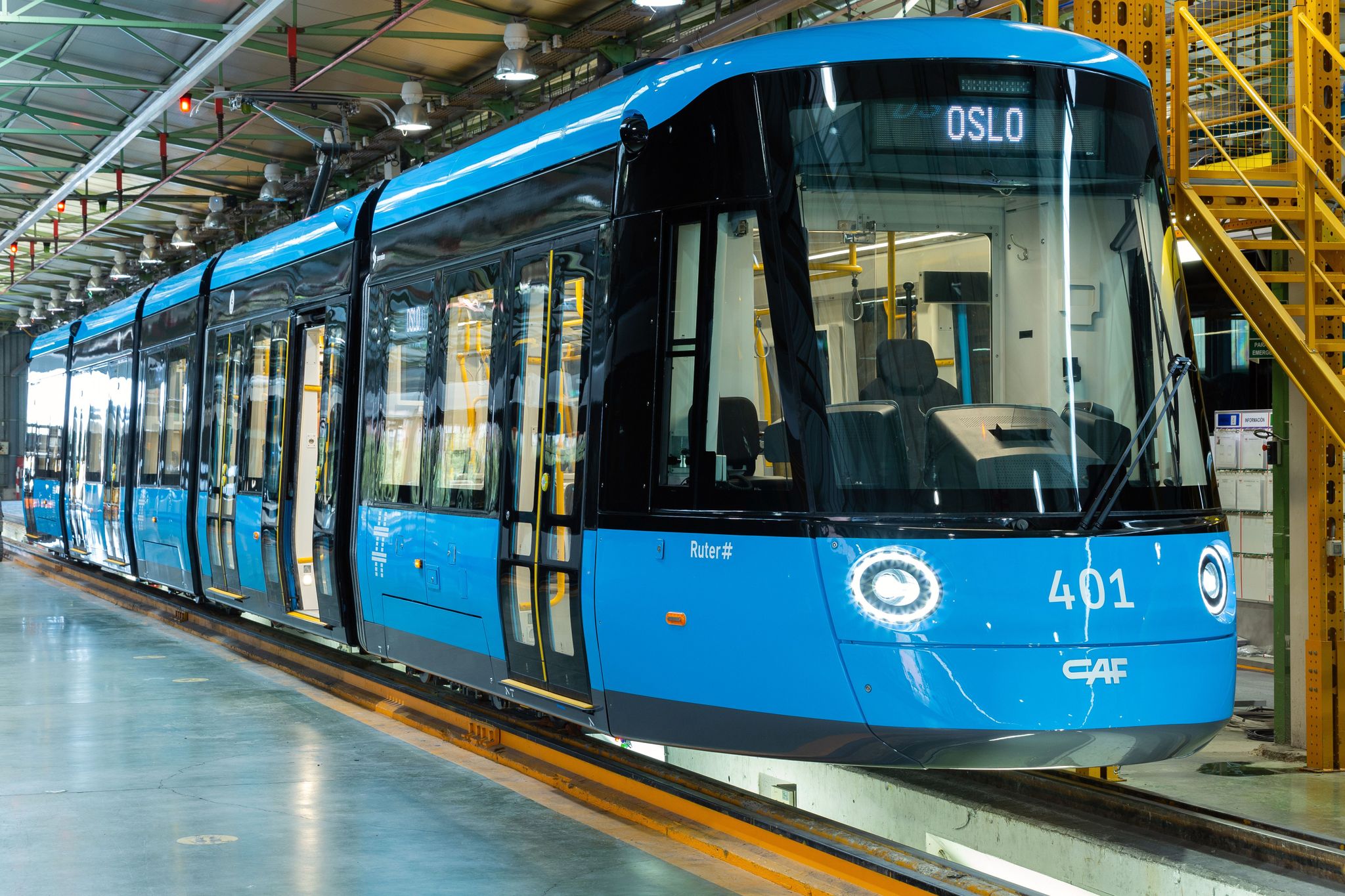 oslo-tram-lumineq-head-up-display-when-off