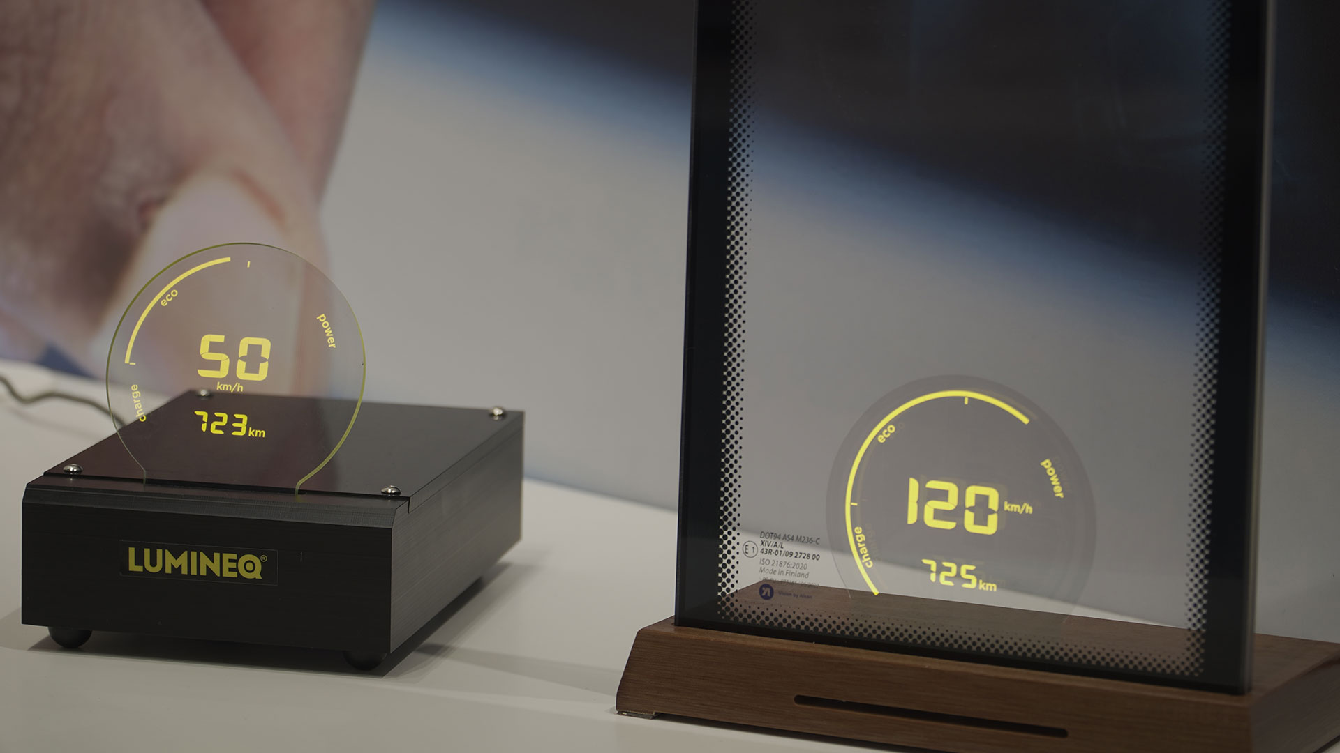 LUMINEQ showcases in-plastic transparent displays at Embedded World 2022