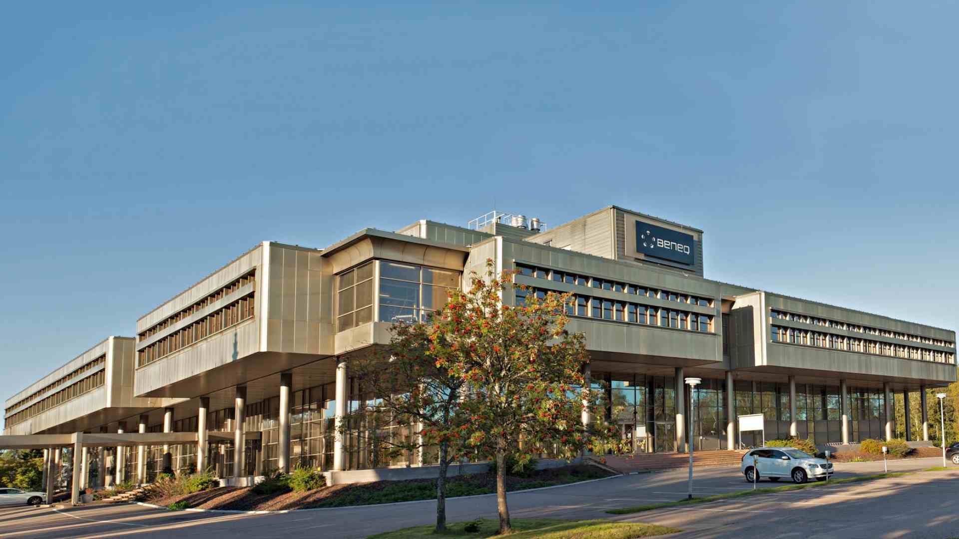 LUMINEQ buidling