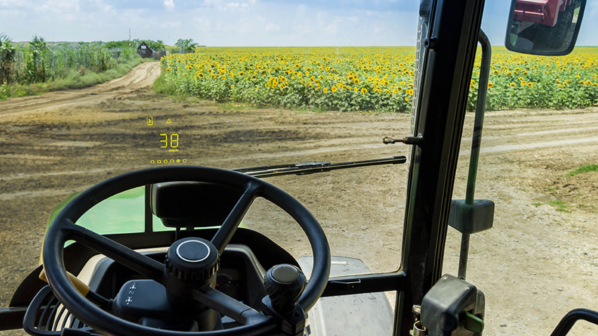 Tractor-HUD-1920x1080 (1)